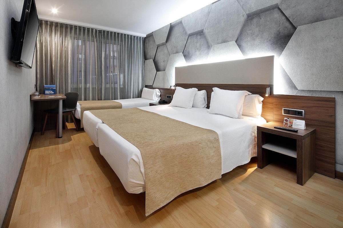 Hotel HCC Montblanc property photograph